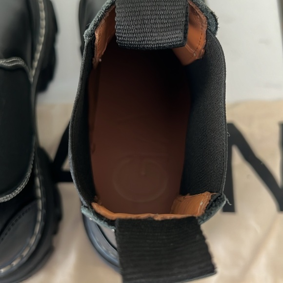 Ganni black cleated low Chelsea boot size 40 - Picture 9 of 12